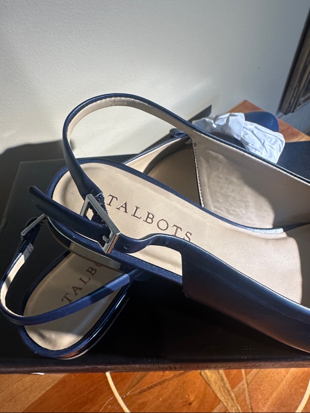 Talbots Edison Binding Bow Shoe. - Picture 3 of 8
